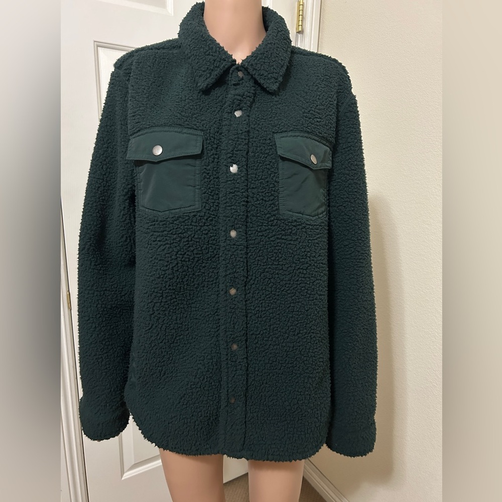 Good fellow & Co. Men’s Dark Green Sherpa Jacket, Size M.